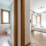 Hostly-san Giuliano Suite-between Pisa And Lucca * San Giuliano Terme